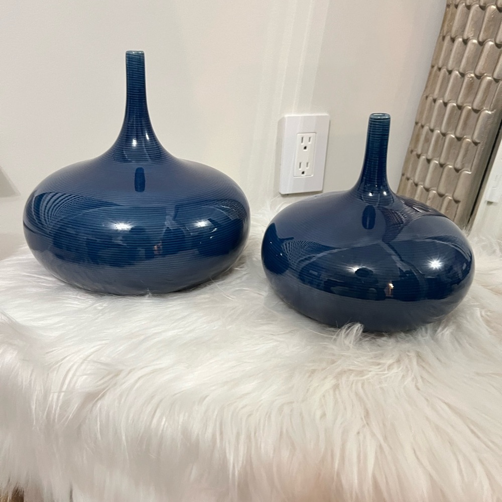 For Mike, 2 blue vases